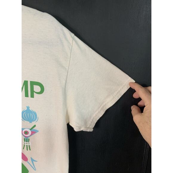 Dreamworks Licensed Shrek "Save The Swamp" Beige T Shirt Size Large - Picture 4 of 12